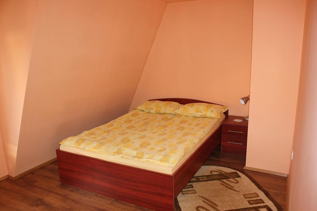 Timi Kulcsoshaz Hotel Lazarea ภายนอก รูปภาพ